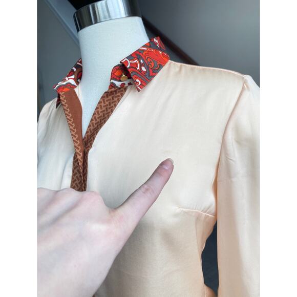 NY & Co sheen cream button down blouse with retro print collar, size XS - Picture 12 of 14